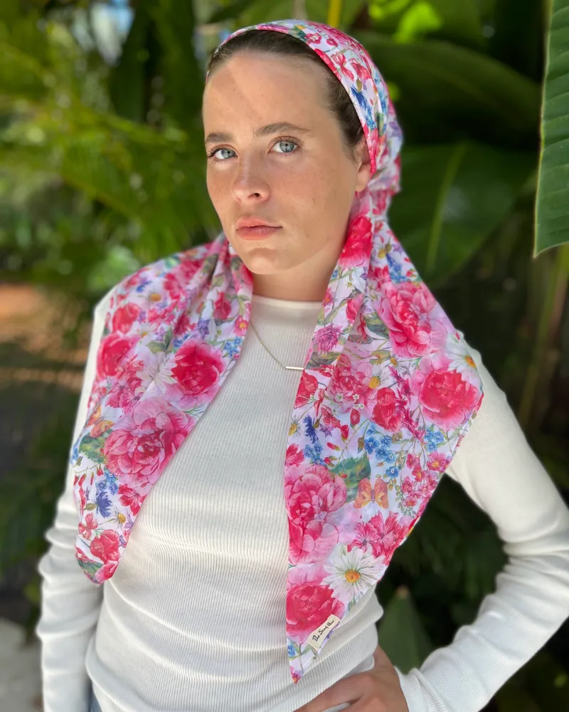 Botanical Garden Classic Pre-Tied Bandanna with Full Grip