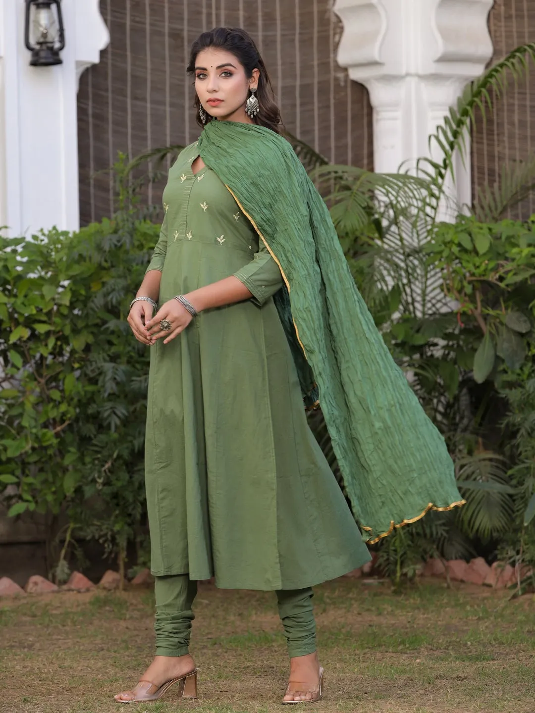 Green Embroidered Straight Viscose Musline Kurta With Pant & Net Dupatta