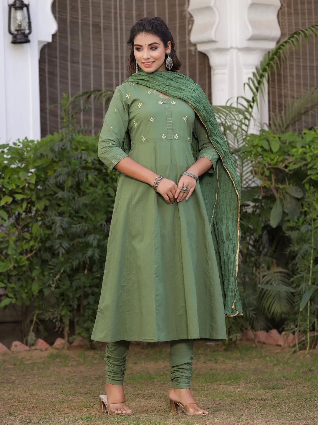 Green Embroidered Straight Viscose Musline Kurta With Pant & Net Dupatta