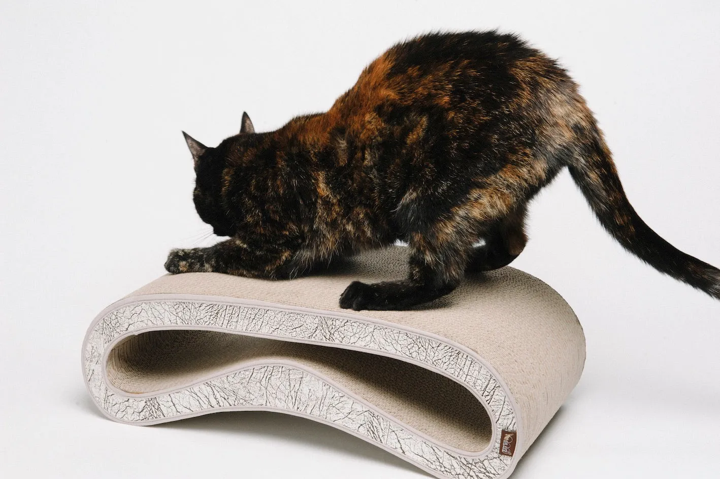 Leeloo Cat Scratcher