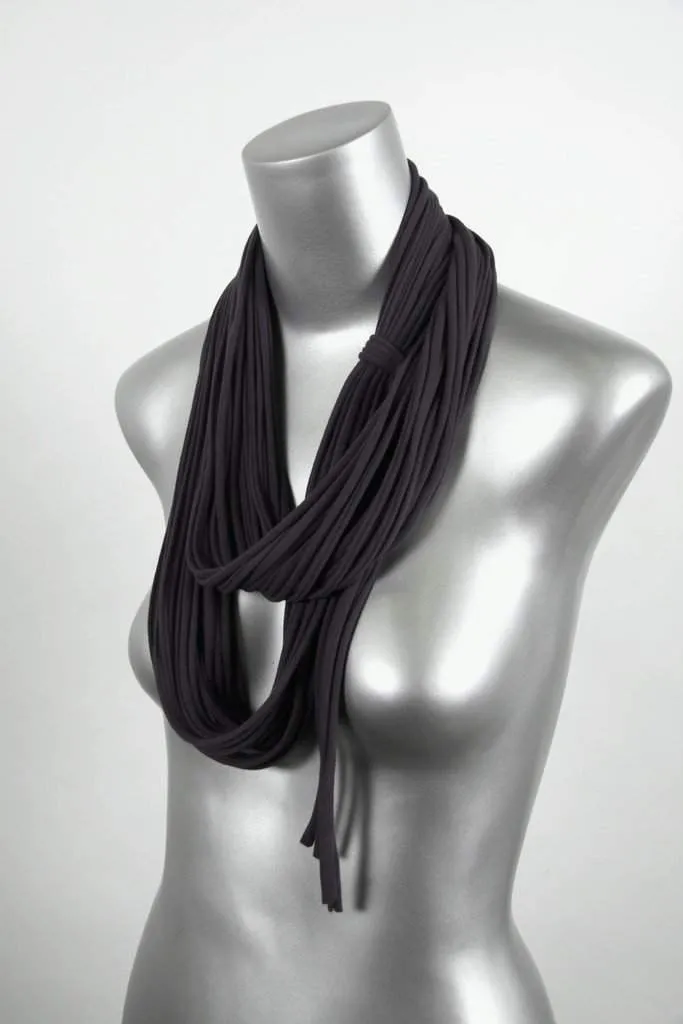 Necklush Infinity Scarf / Black / Unisex