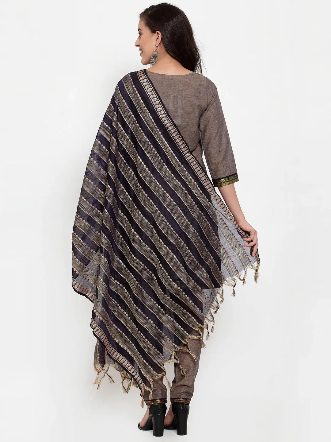 Women Grey Solid Kurta With Trousers & Dupatta