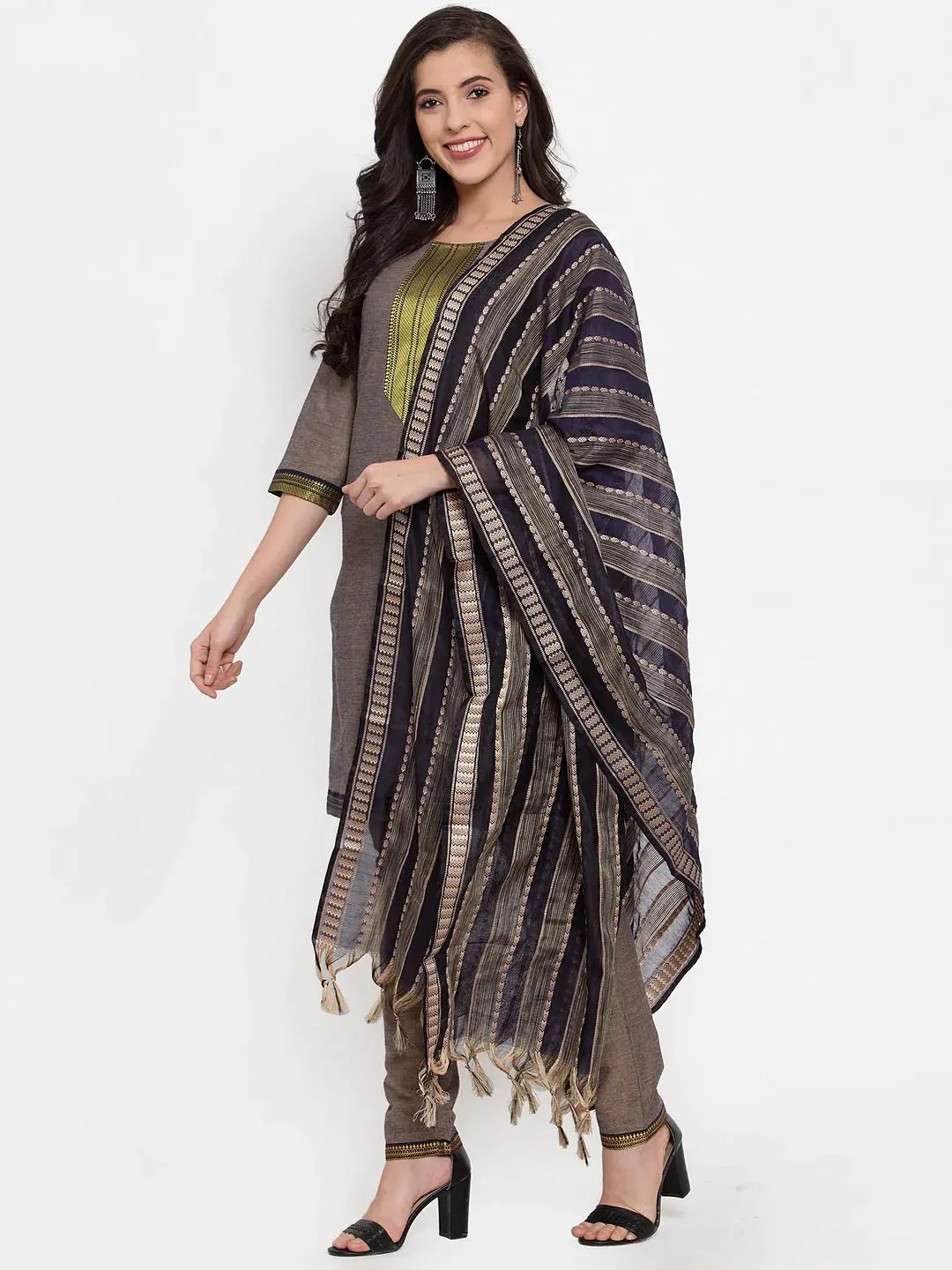 Women Grey Solid Kurta With Trousers & Dupatta